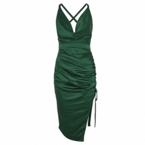 Lavish Alice Dresses & Skirts - NWT Lavish Alice Dark Green Backless Dress